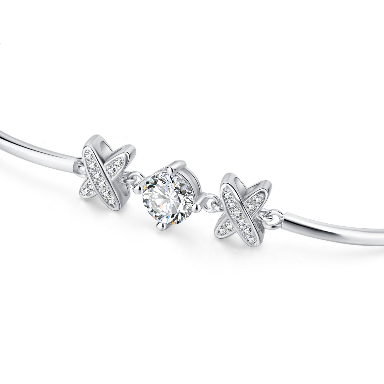 Charming XOX Moissanite Bracelet